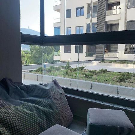 Pink Modern Apartment Скопье Экстерьер фото