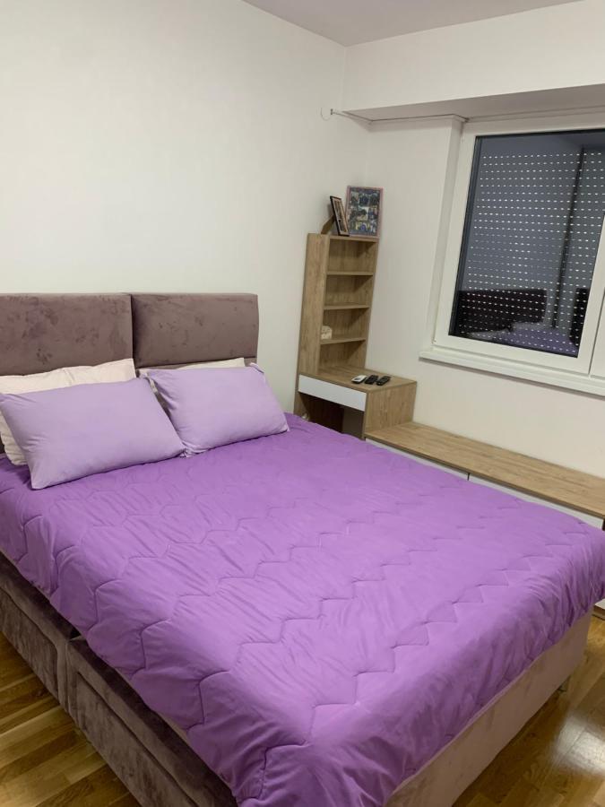 Pink Modern Apartment Скопье Экстерьер фото