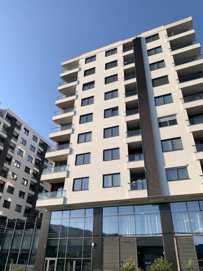 Pink Modern Apartment Скопье Экстерьер фото