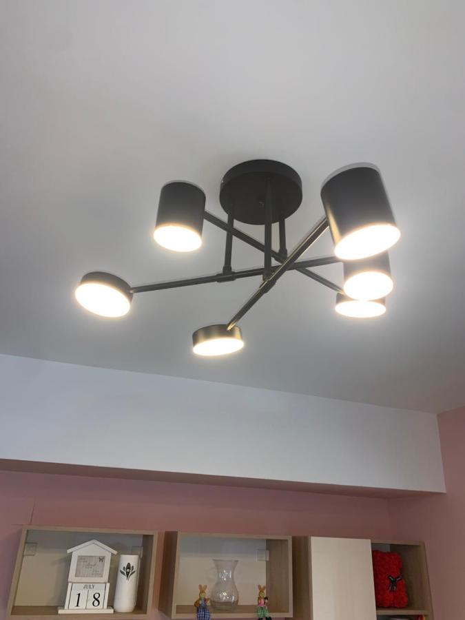 Pink Modern Apartment Скопье Экстерьер фото