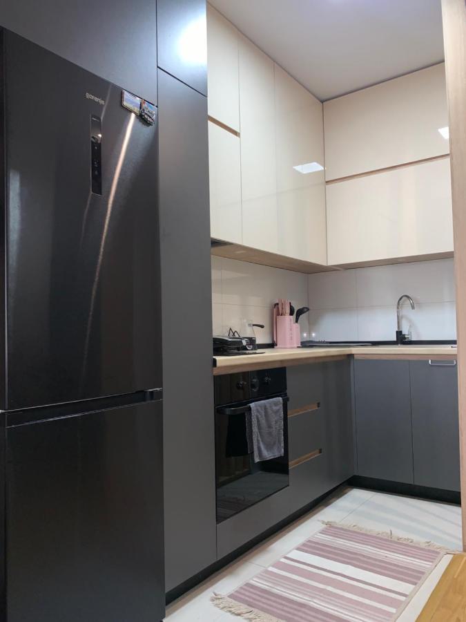 Pink Modern Apartment Скопье Экстерьер фото