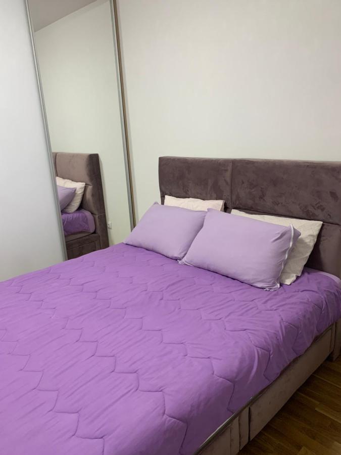 Pink Modern Apartment Скопье Экстерьер фото
